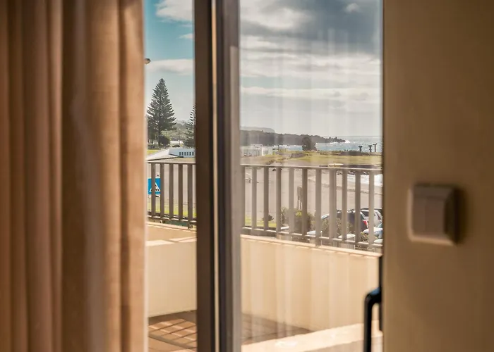 Waves Ponta Delgada (Sao Miguel)